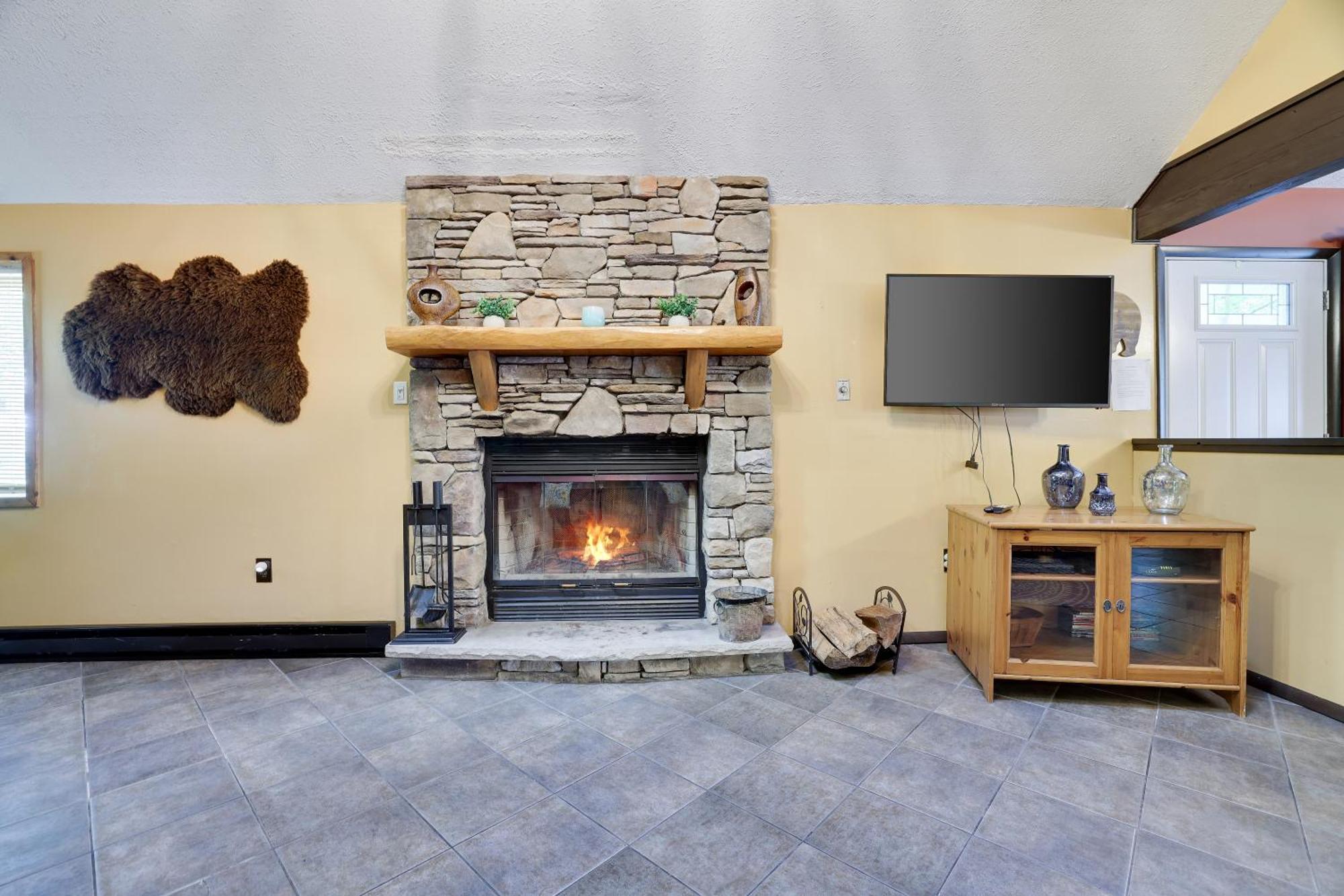 Chalet Renovated Near Casino, Camelback , Kalahari 4Bdrms Firepit Hot Tub Game Room Tobyhanna Luaran gambar